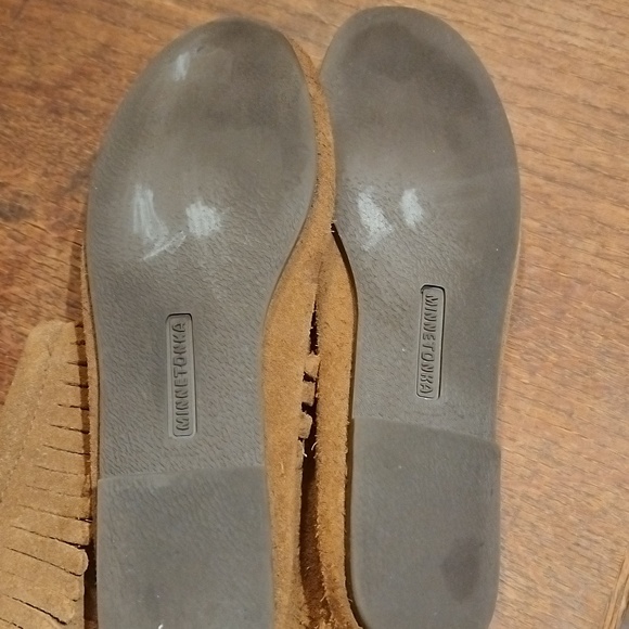Minnetonka Moccasins Size 7.  316GW3 - Picture 4 of 7